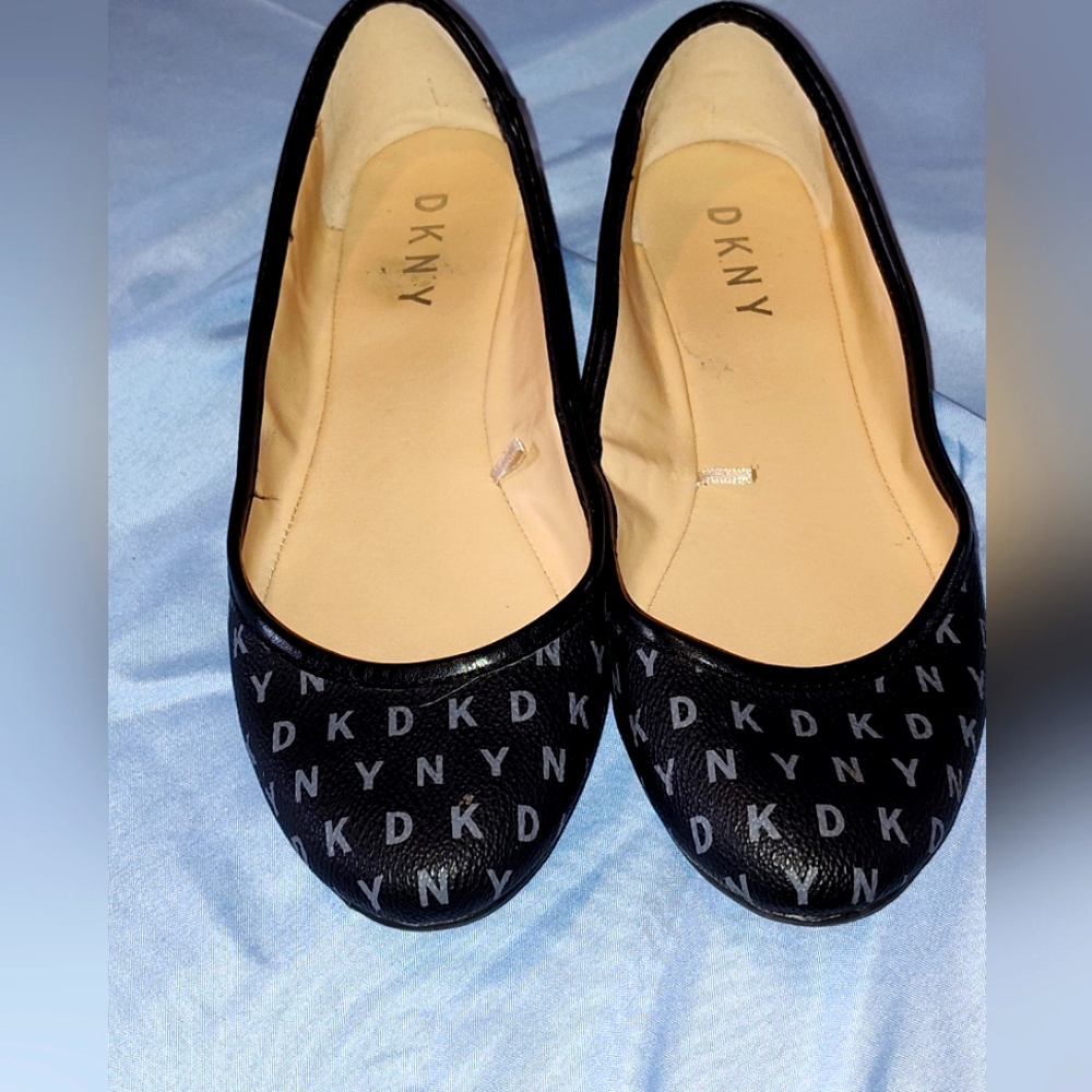 Dkny slides